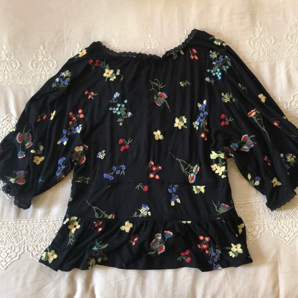 Embroidered blouse from Anthropologie - Picture 3 of 5